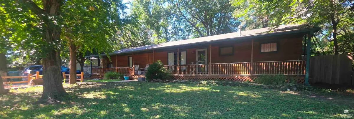 1506 W 1st Street, Abilene, KS 67410 - #1