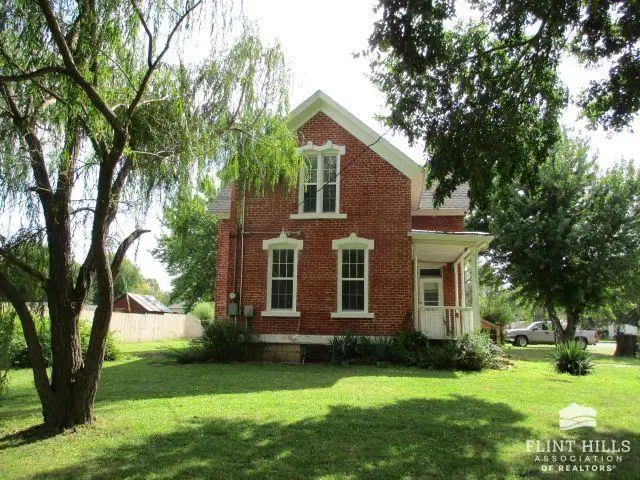 702 Stevens Street, Council Grove, KS 66846 - #3