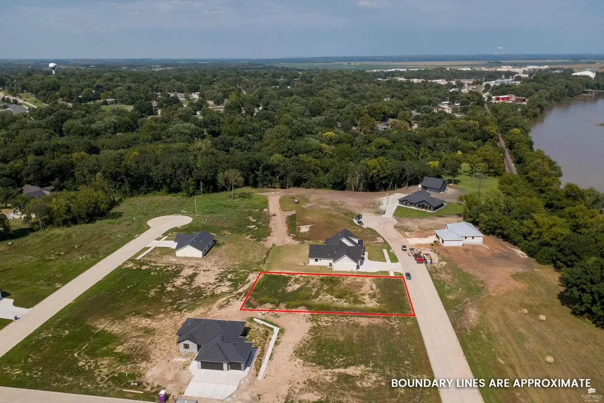 209 Sandbar Drive, Wamego, KS 66547 - #1
