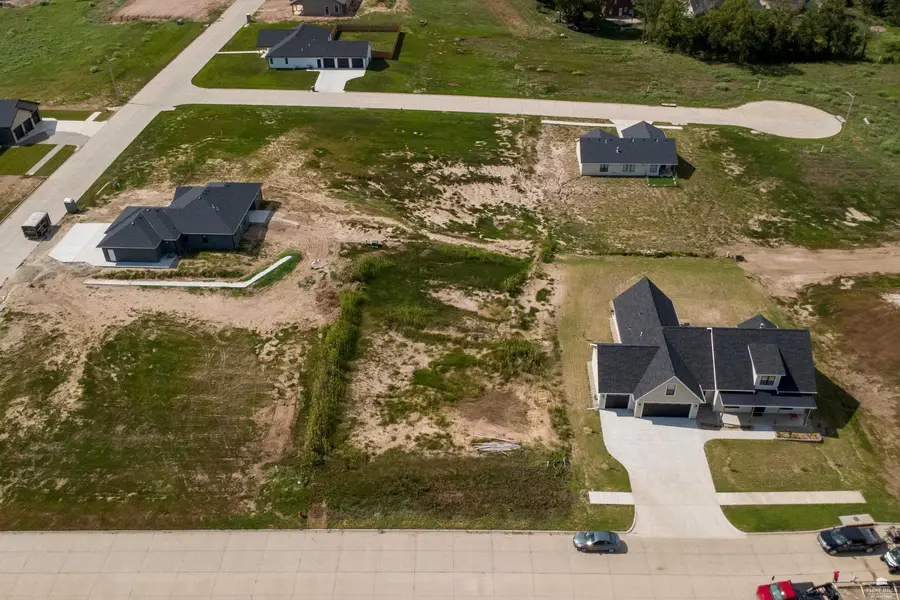 209 Sandbar Drive, Wamego, KS 66547 - #2