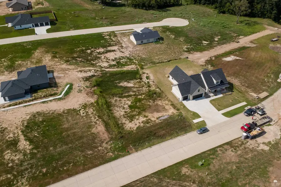 209 Sandbar Drive, Wamego, KS 66547 - #3
