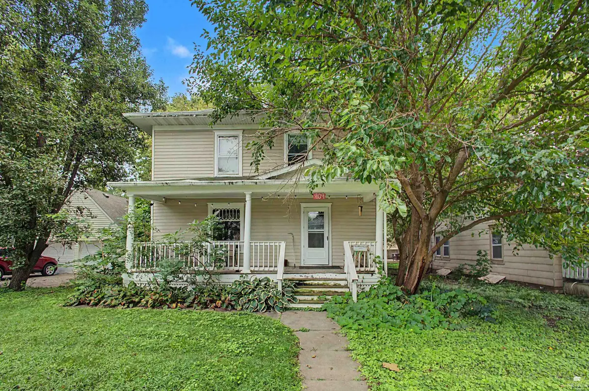 909 Humboldt Street, Manhattan, KS 66502 - #1