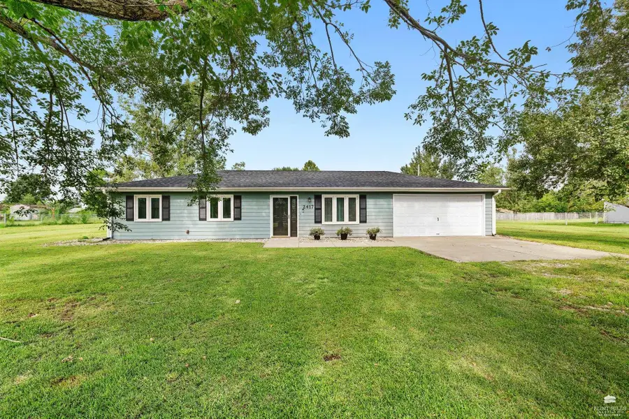 2417 Brookfield Drive, Manhattan, KS 66503 - #2