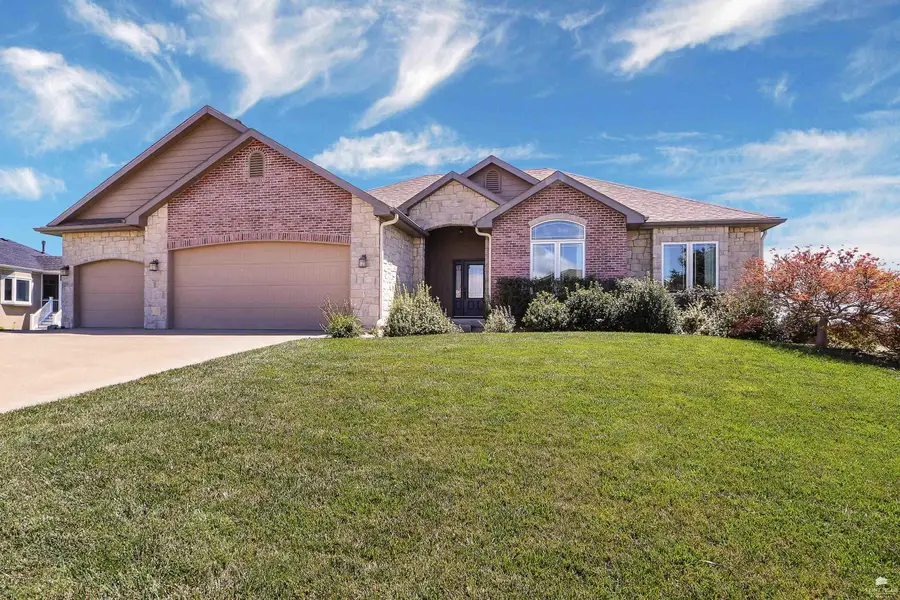 3605 Eastridge Circle, Manhattan, KS 66503 - #2
