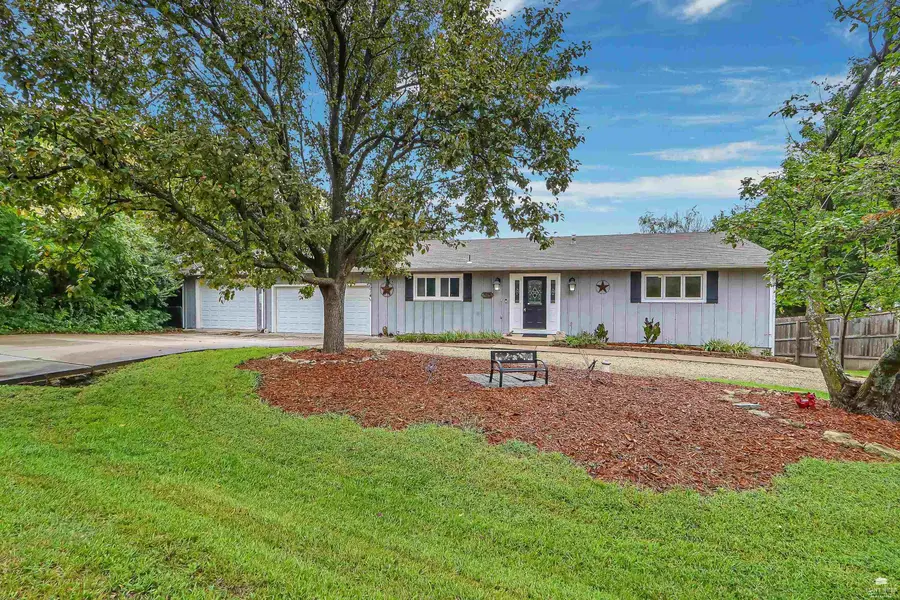 3214 Buffalo Road, Manhattan, KS 66503 - #2