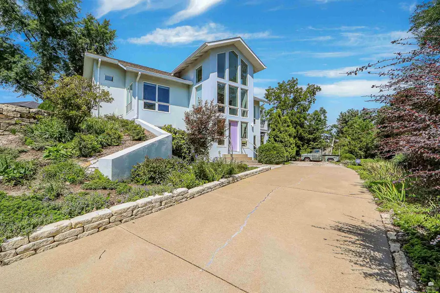 2002 Rockhill Circle, Manhattan, KS 66502 - #2