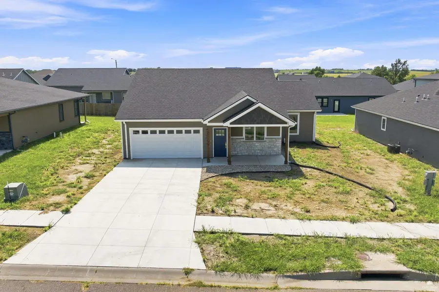 2524 Oriole Lane, Junction City, KS 66441 - #2