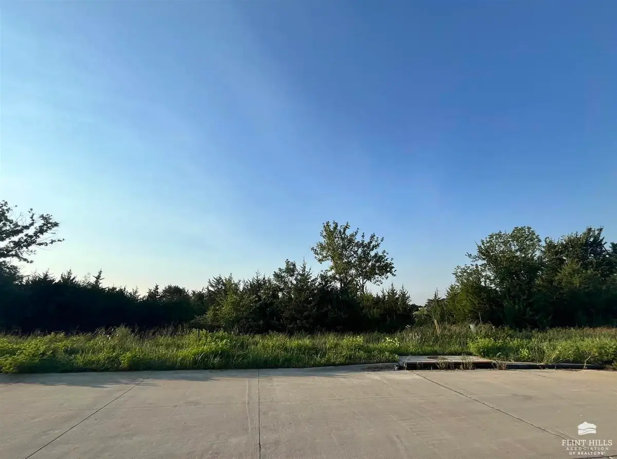 4860 Nature Avenue, Manhattan, KS 66502 - #1