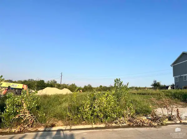 4864 High Prairie Drive, Manhattan, KS 66502