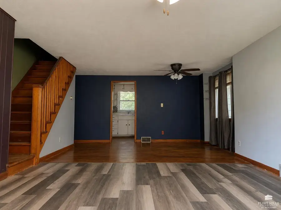 407 E 12th Street, Concordia, KS 66901 - #3