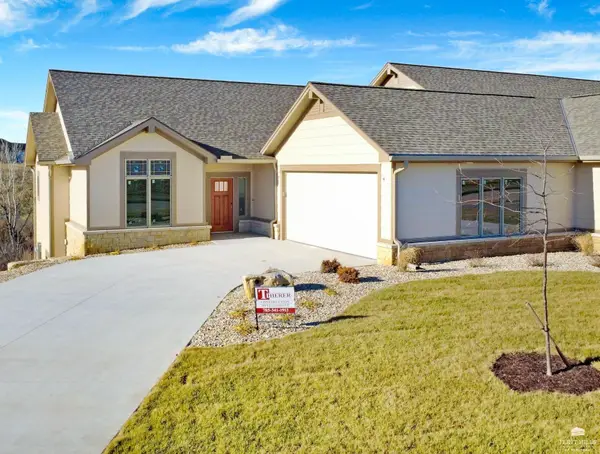 2021 Grand Ridge Court, Manhattan, KS 66503