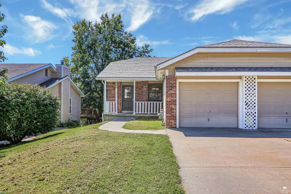 925 Connecticut Avenue, Manhattan, KS 66502