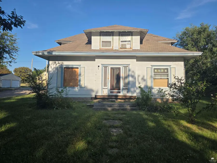 624 N D Street, Herington, KS 67449 - #3