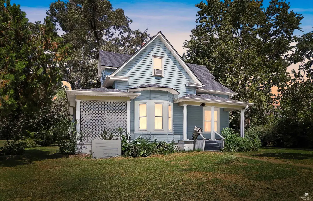 519 Ne 7th Street, Abilene, KS 67410 - #1