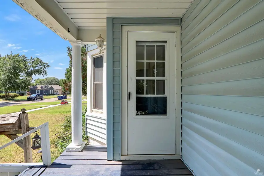 519 Ne 7th Street, Abilene, KS 67410 - #3