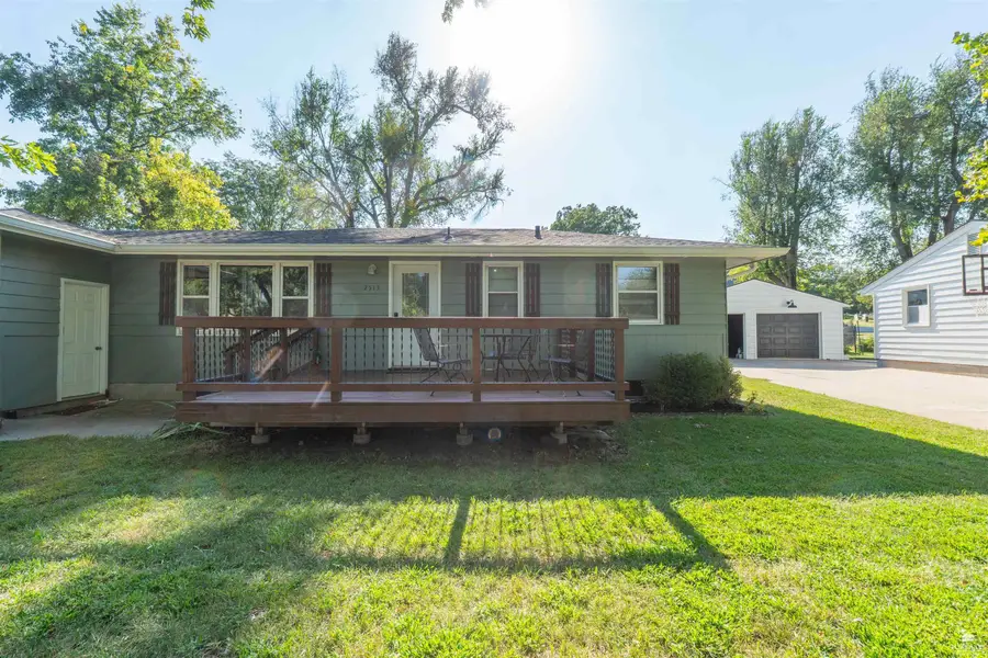 2513 Church Circle, Manhattan, KS 66502 - #2