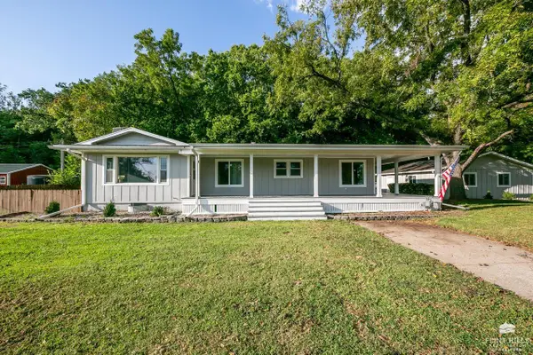 641 Zeandale Road, Manhattan, KS 66502