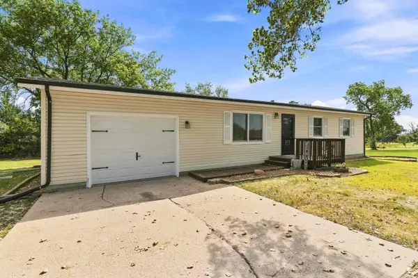 604 N Scott Drive, Westmoreland, KS 66549