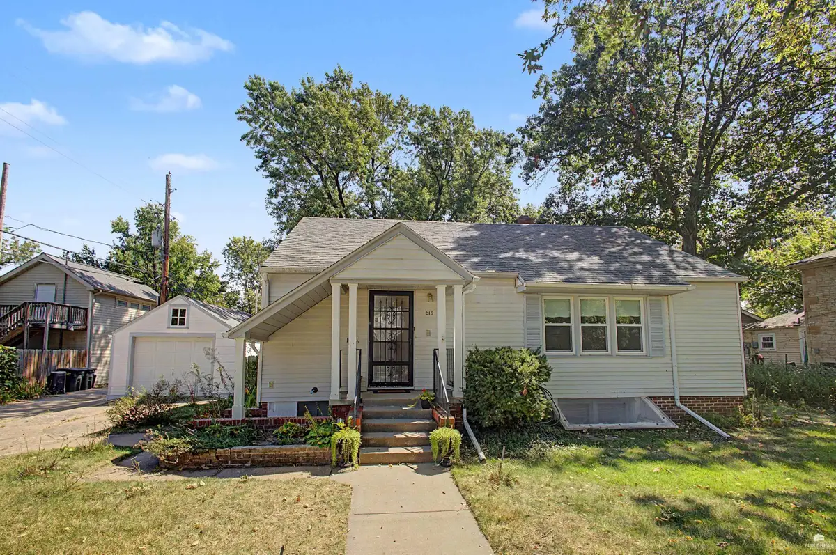 215 S 8th Street, Manhattan, KS 66502 - #1