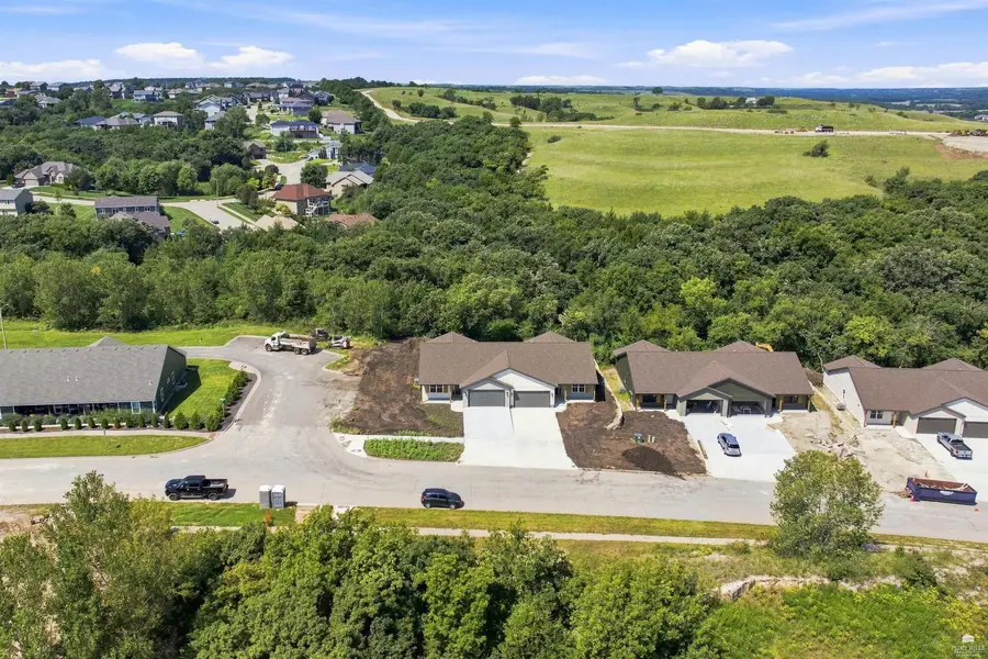 504 S Wreath Avenue, Manhattan, KS 66503 - #2