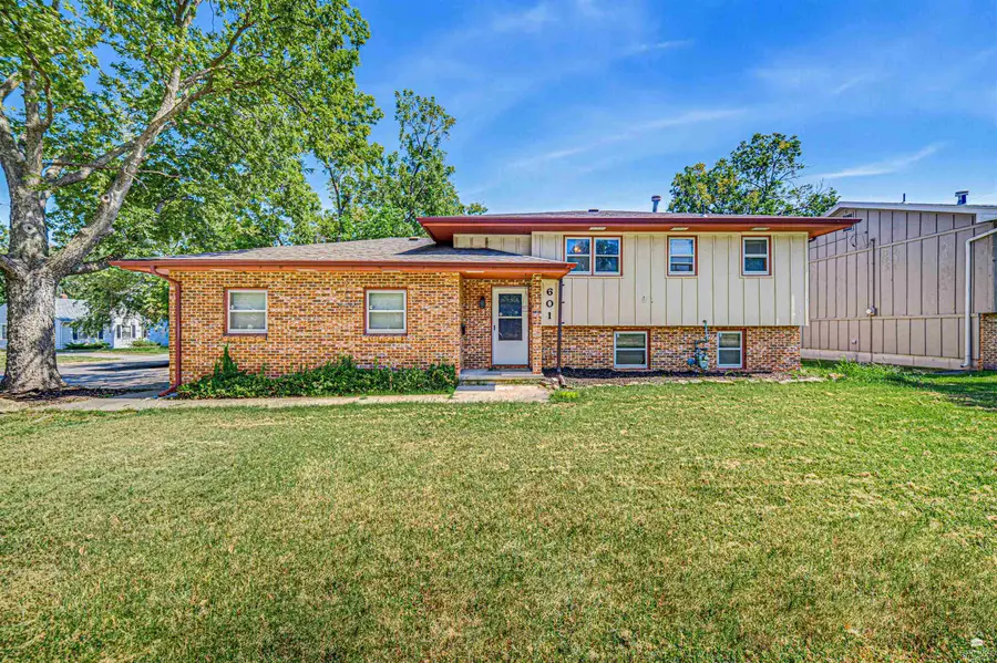 601 S Webster, Junction City, KS 66441 - #2