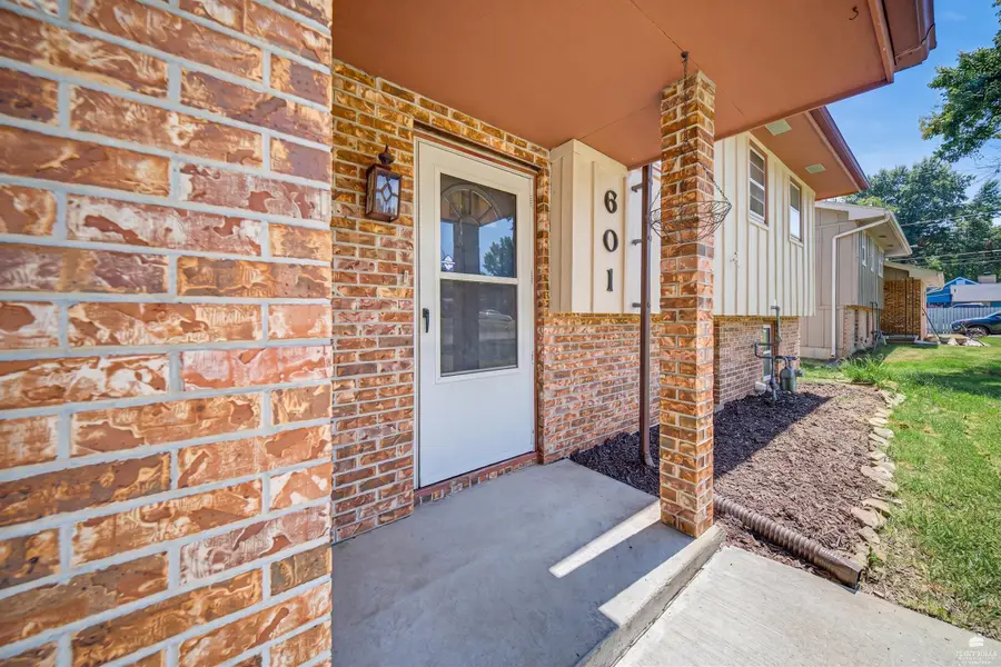 601 S Webster, Junction City, KS 66441 - #3