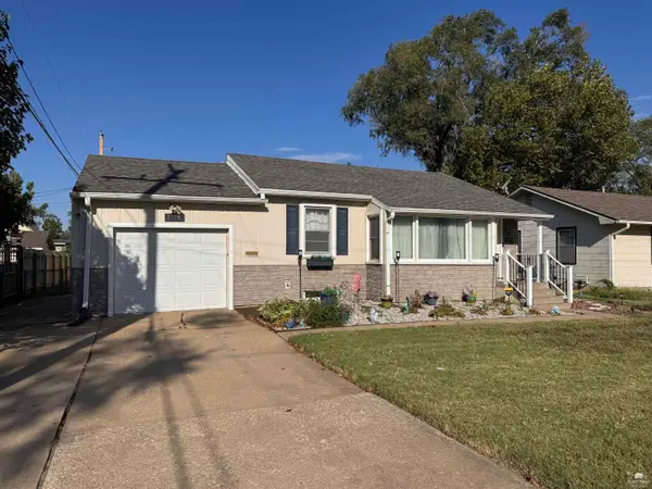1706 Quincy, Salina, KS 67401