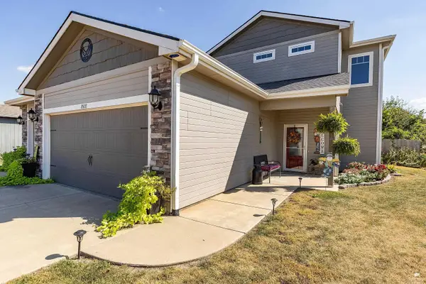 8678 William Drive, Manhattan, KS 66502