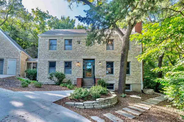 3006 Pawnee Circle, Manhattan, KS 66502