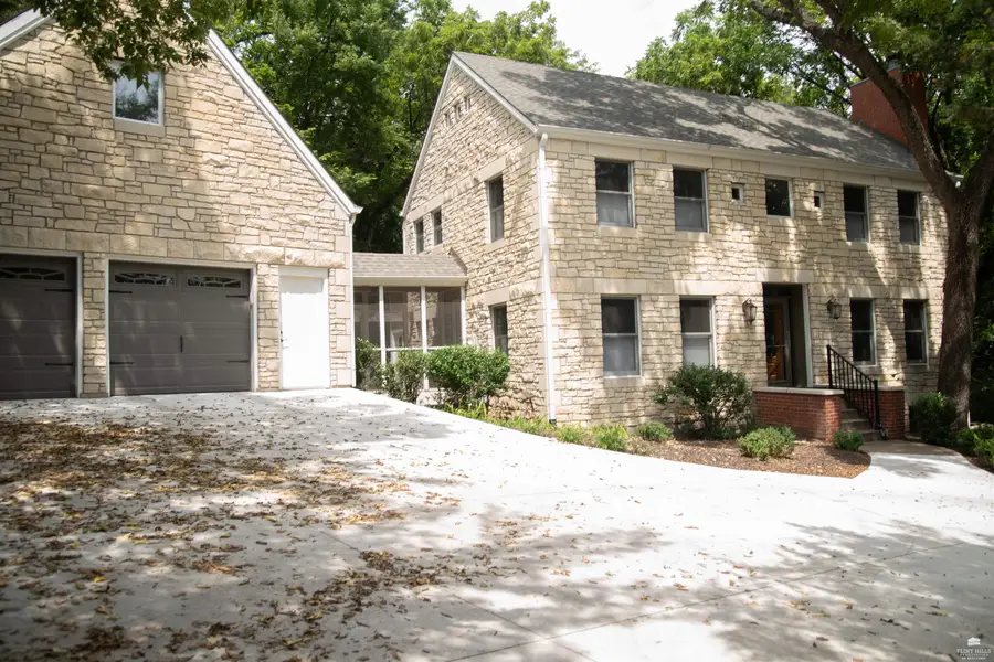3006 Pawnee Circle, Manhattan, KS 66502 - #3