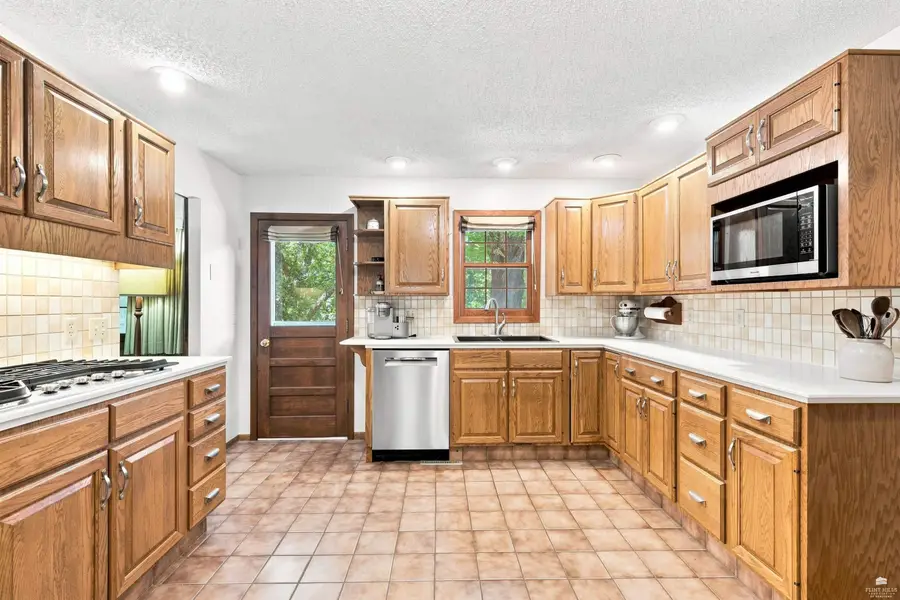 1529 Westwind Drive, Manhattan, KS 66503 - #3