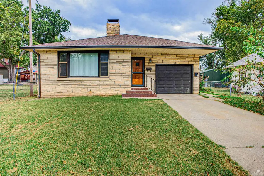 128 W Pine, Junction City, KS 66441 - #2