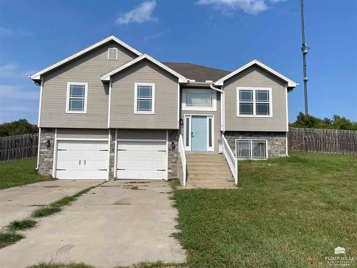 2712 Sage Court, Junction City, KS 66441 - #1