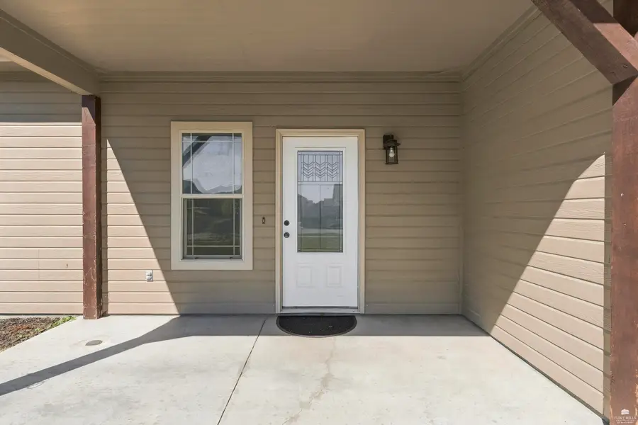 3324 Half Full Drive, Manhattan, KS 66502 - #3
