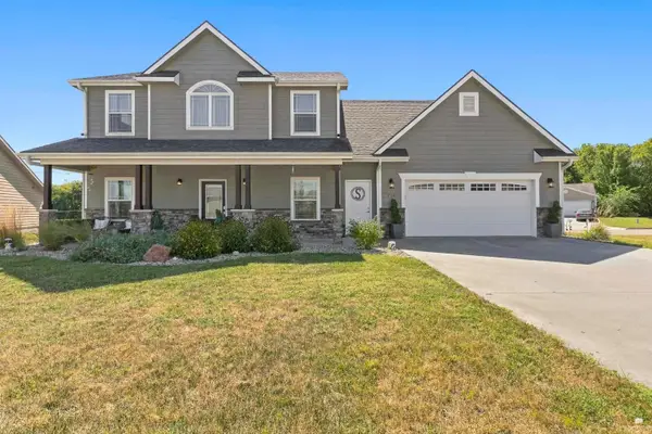 214 Highland Grove Drive, Manhattan, KS 66503