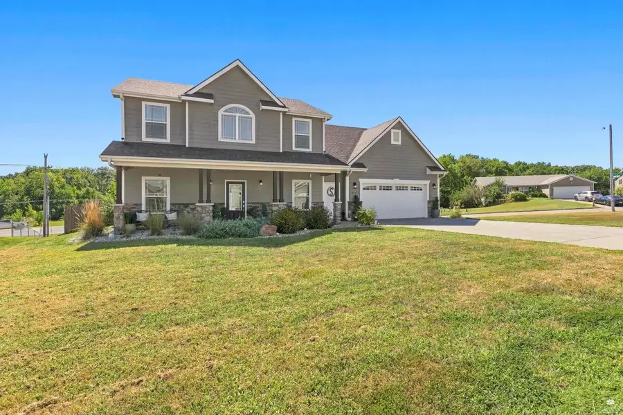 214 Highland Grove Drive, Manhattan, KS 66503 - #2