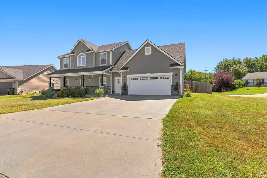 214 Highland Grove Drive, Manhattan, KS 66503 - #3
