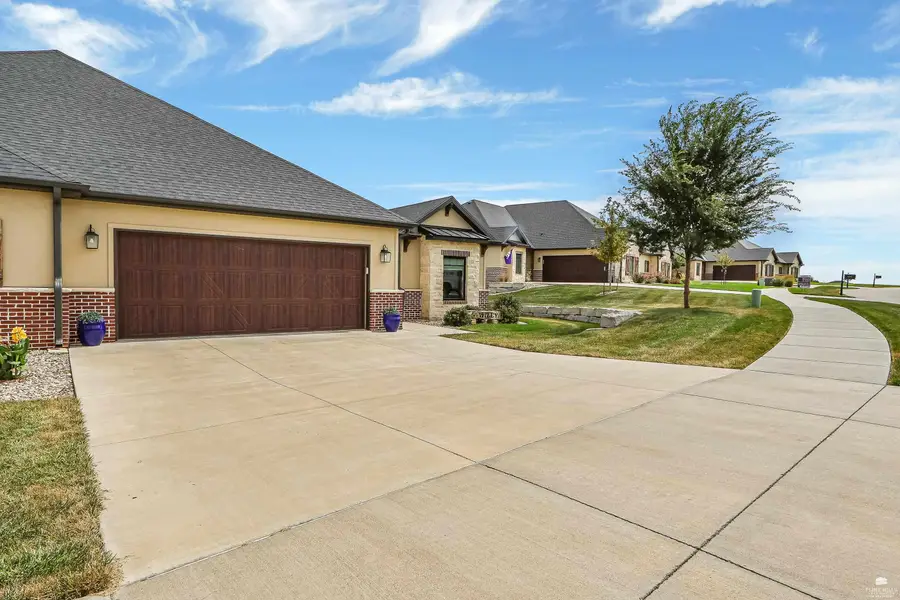 4204 Macgillivray Drive, Manhattan, KS 66503 - #2
