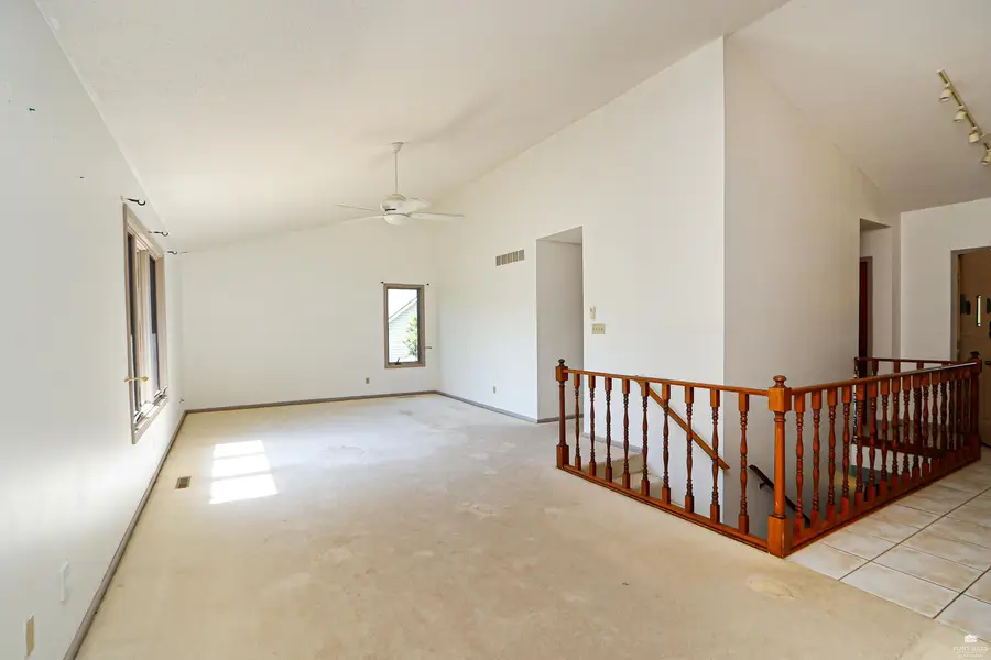 1903 Crescent Drive, Manhattan, KS 66503 - #3