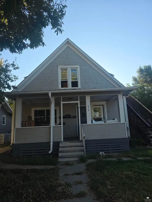 1015 S Santa Fe, Salina, KS 67401