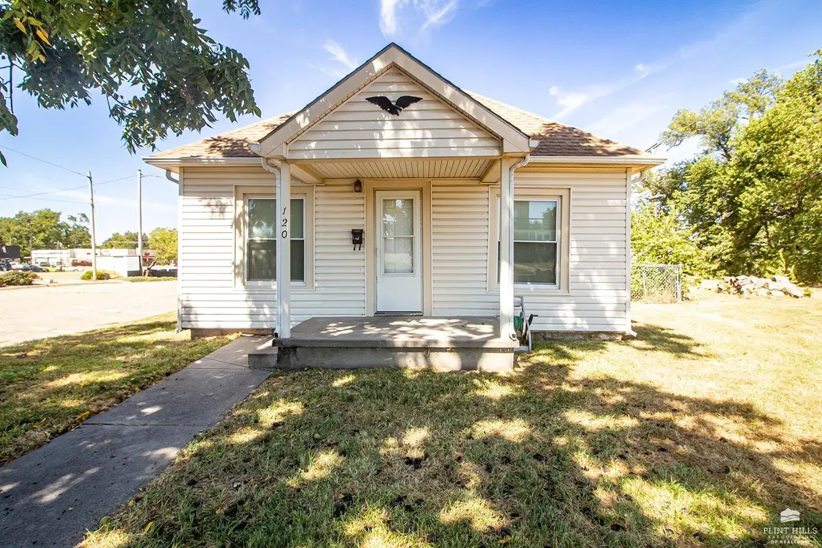 120 E 9th, Junction City, KS 66441 - #1