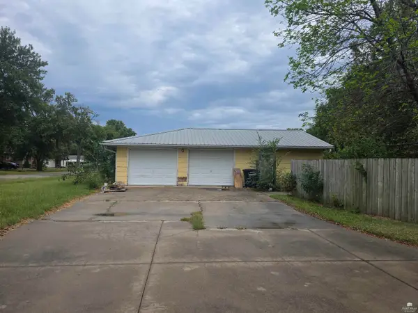 908 Grant Avenue, Clay Center, KS 67432