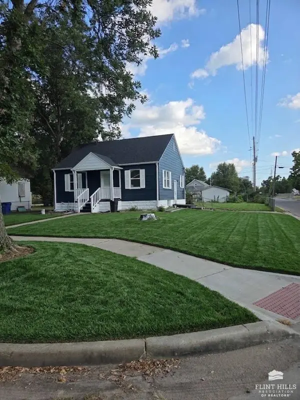 339 W 12th Street, Junction City, KS 66441