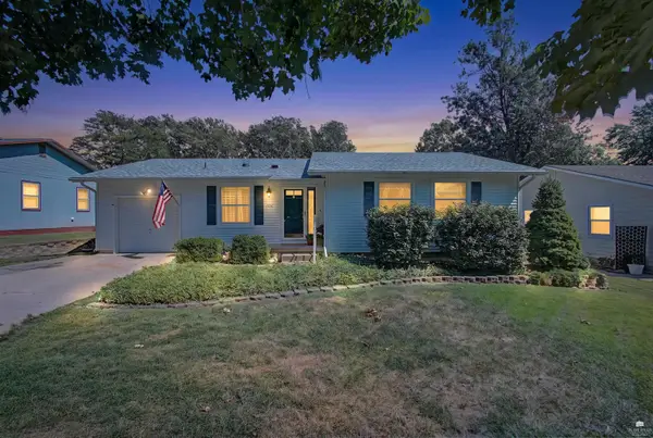 1212 Haas Cir., Manhattan, KS 66503
