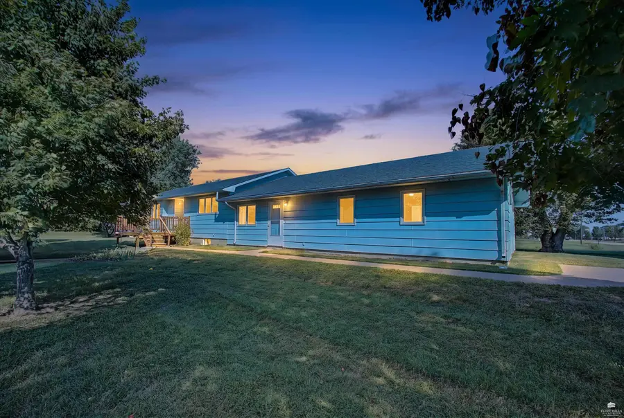 404 N Van Buren Street, Abilene, KS 67410 - #2