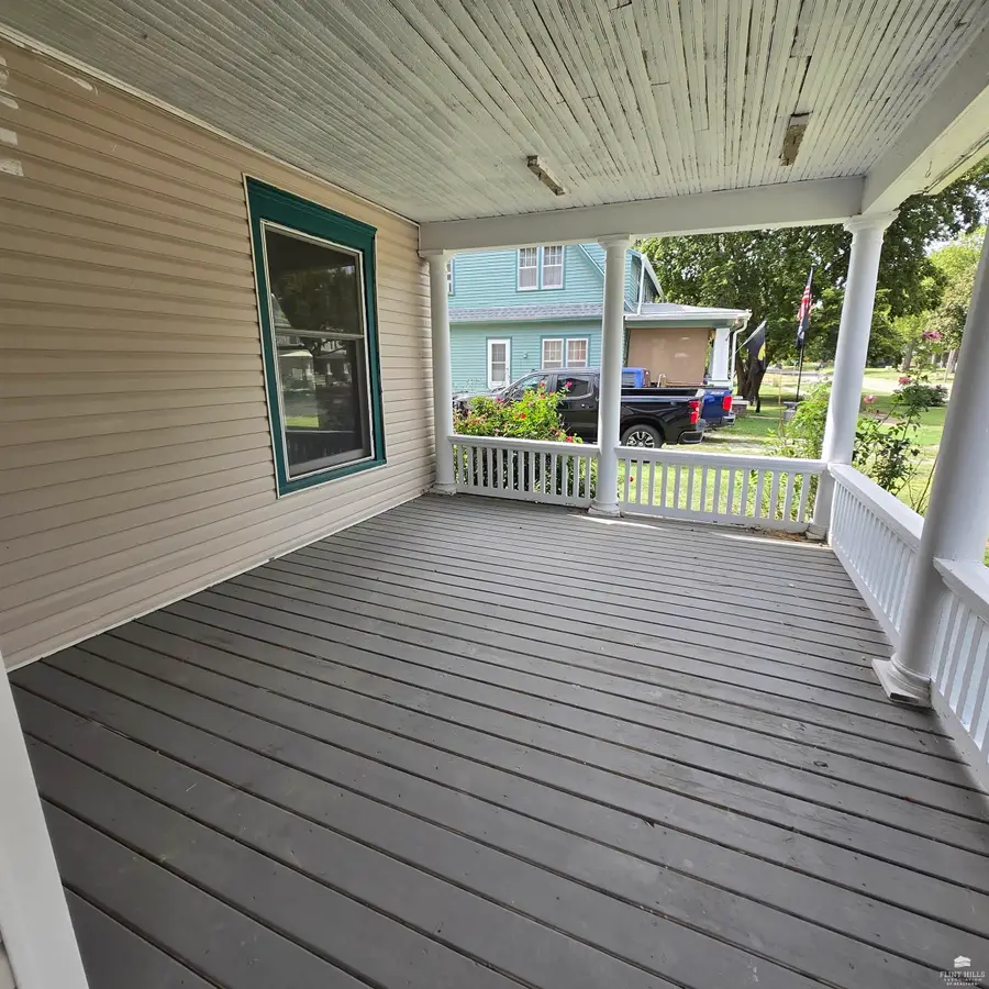 509 NW 5th Street, Abilene, KS 67410 - #3