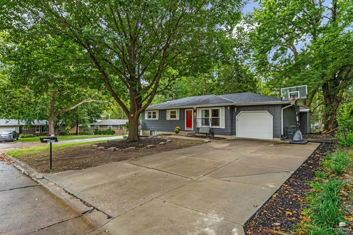 3213 Highland Circle, Manhattan, KS 66503 - #1