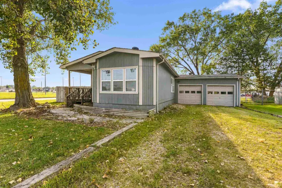 2801 Nelson Landing, Manhattan, KS 66502 - #2