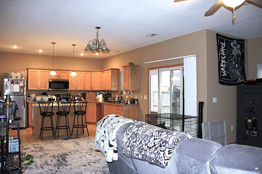 611 Walters Drive, Manhattan, KS 66502 - #2