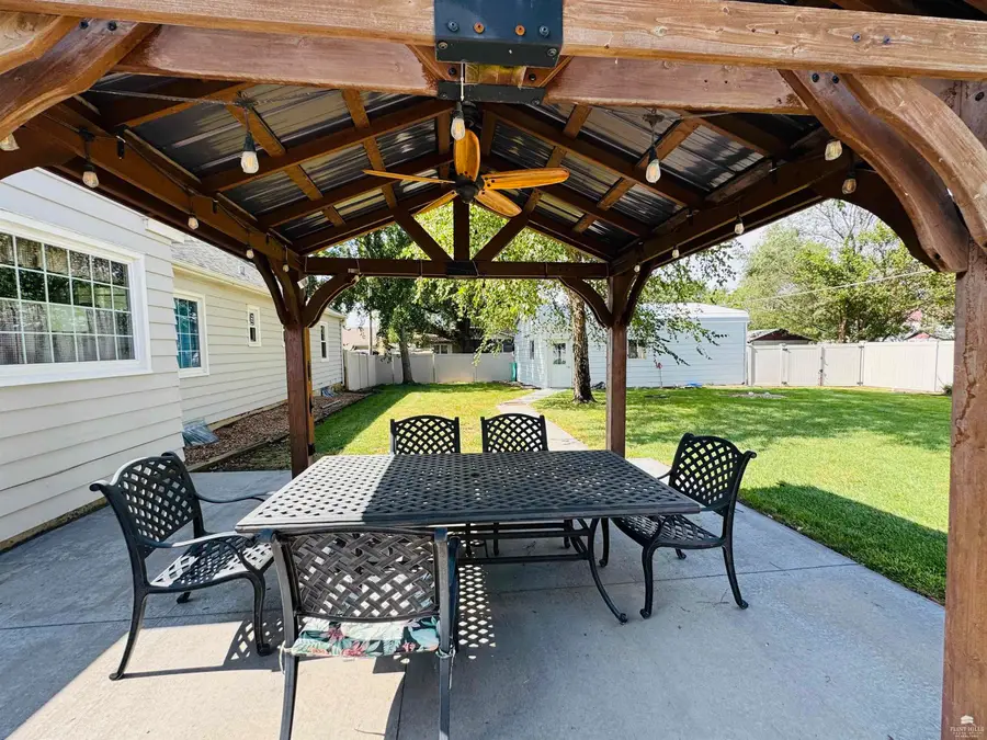 515 Arthur Street, Clay Center, KS 67432 - #3